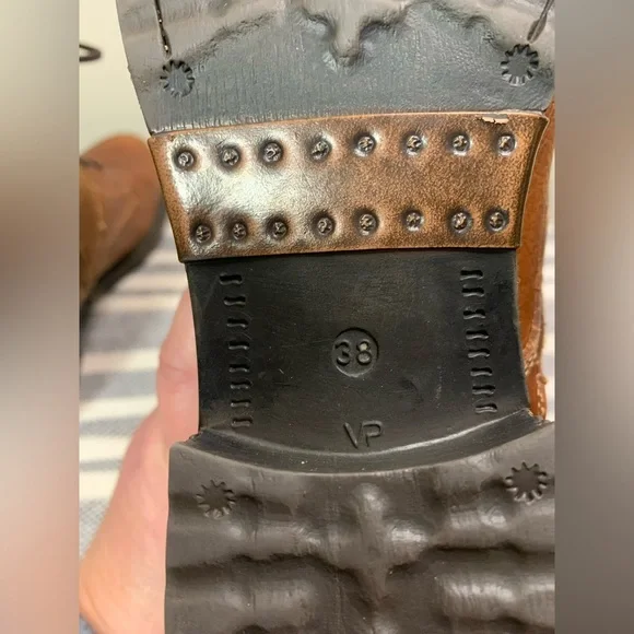 Tamaris Leather Bootie size 7.5 - Picture 9 of 11